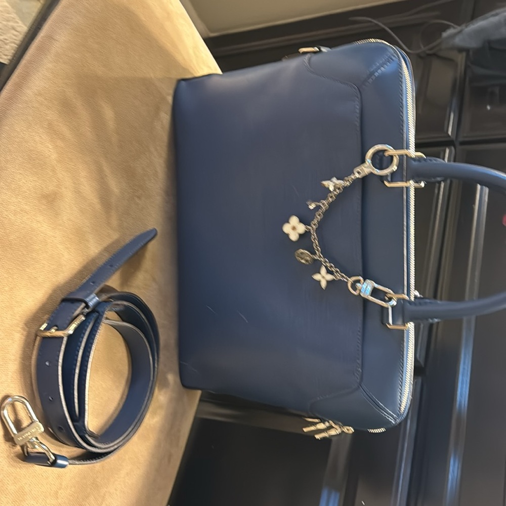 Louis Vuitton Toledo Blue Epi Oliver - Picture 11 of 12